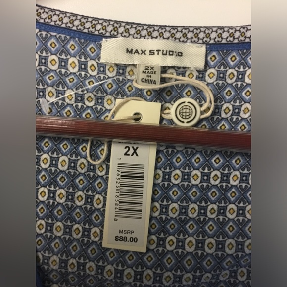 Max Studio Women’s Top - Size 2X - NWT.       6 - Picture 3 of 3